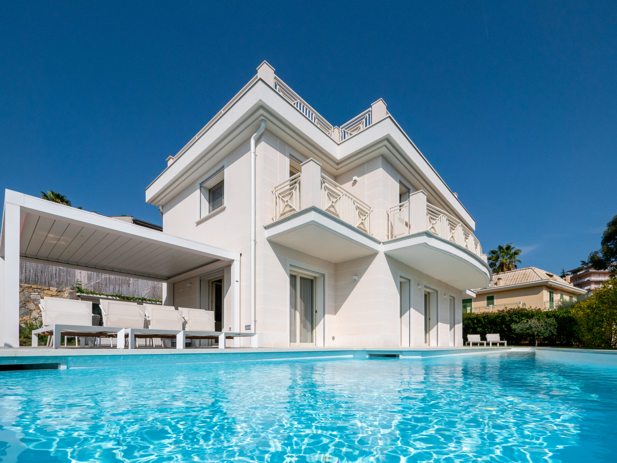 Villa con Piscina Sanremo Via Franco Alfano | Solaro - Esterno Piscina