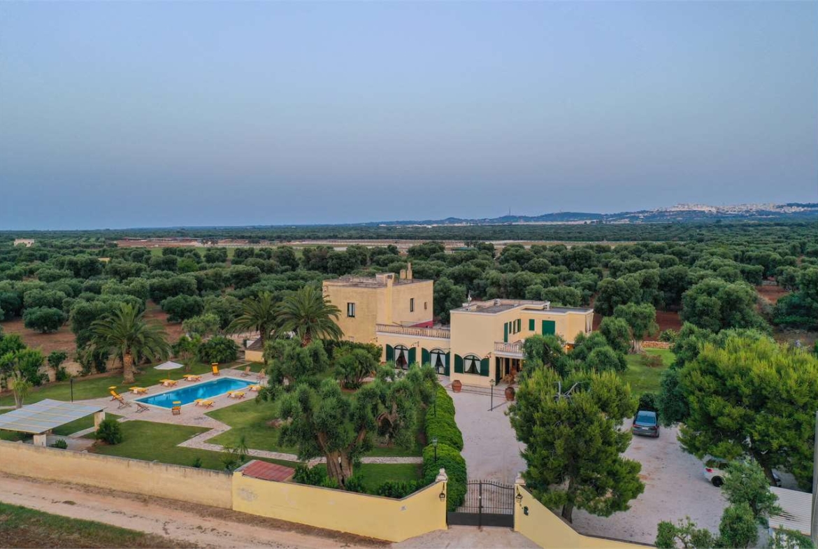 Masseria Puglia Italia - Vista Aerea Proprietà