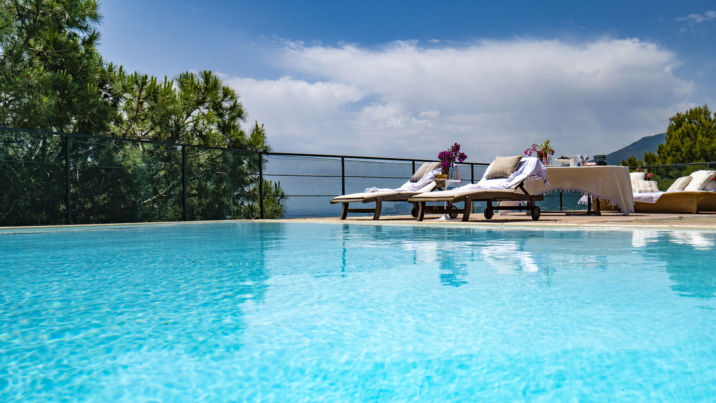 Villa Panoramica Ventimiglia Borgo Grimaldi | Liguria - piscina e solarium