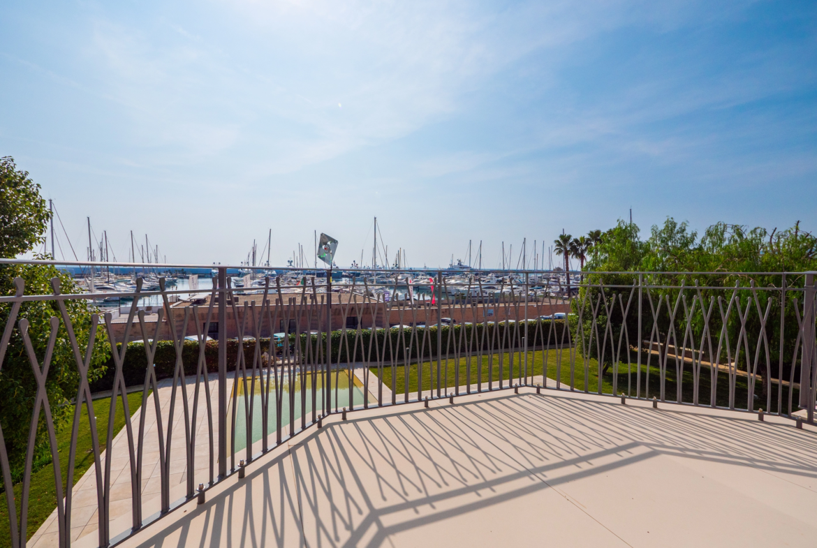 Villa Liberty con Piscina Portosole Sanremo - terrazzo vista mare porto e piscina