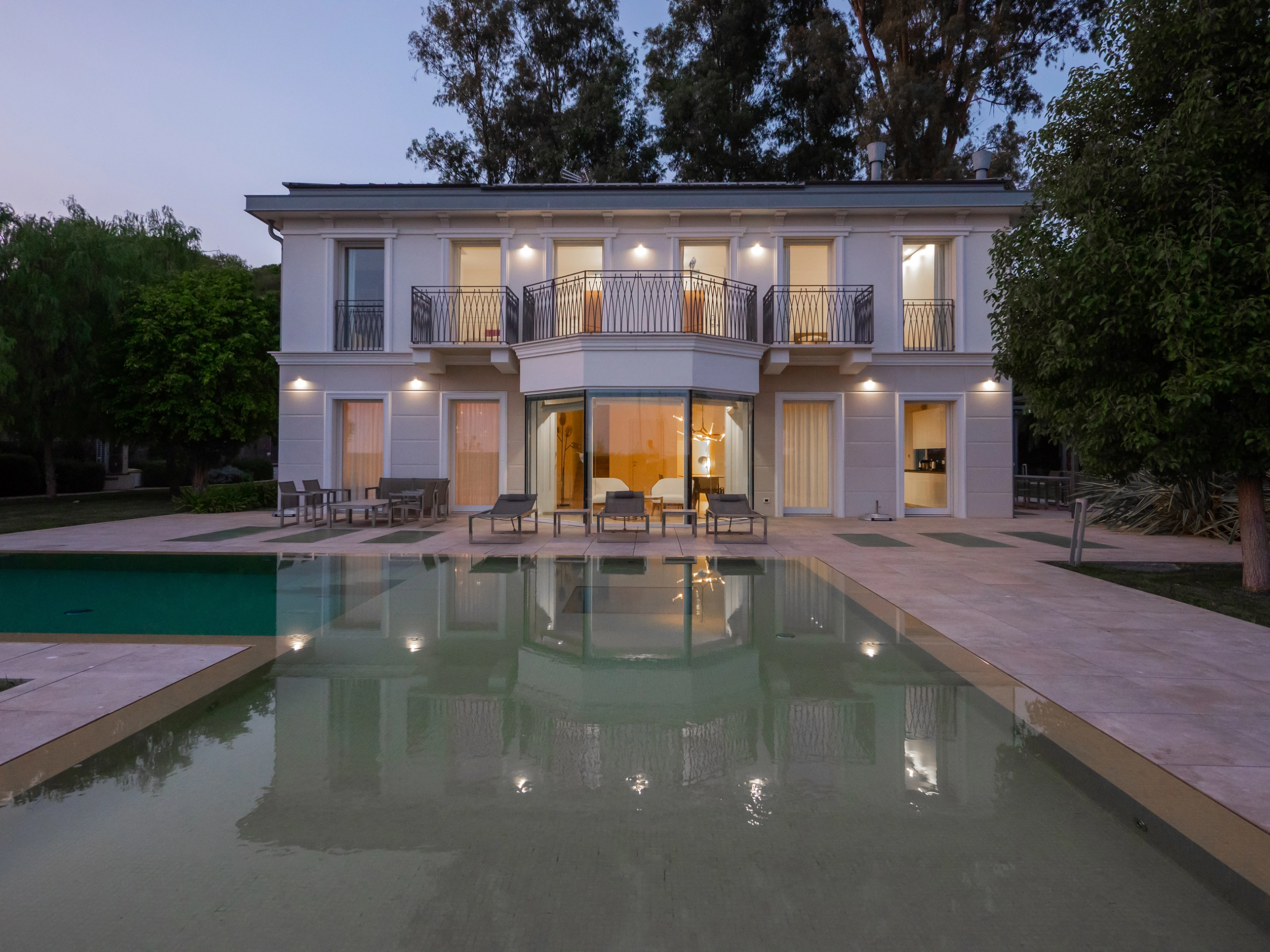 Villa Liberty con Piscina Portosole Sanremo - illuminazione casa e piscina